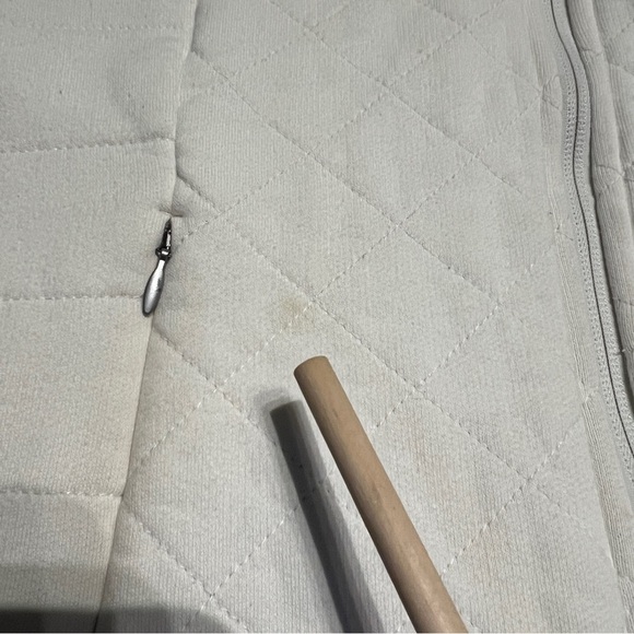 The North Face Women’s Medium Caroluna Quilted Jacket - Picture 8 of 12